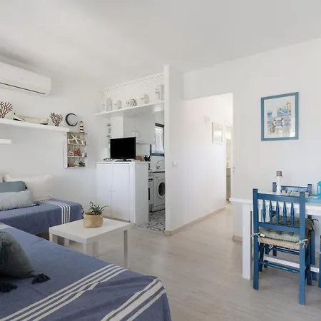 Charming By The Sea Semesterbostad Binisafua