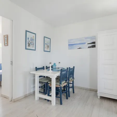 Charming By The Sea Semesterbostad Binisafua